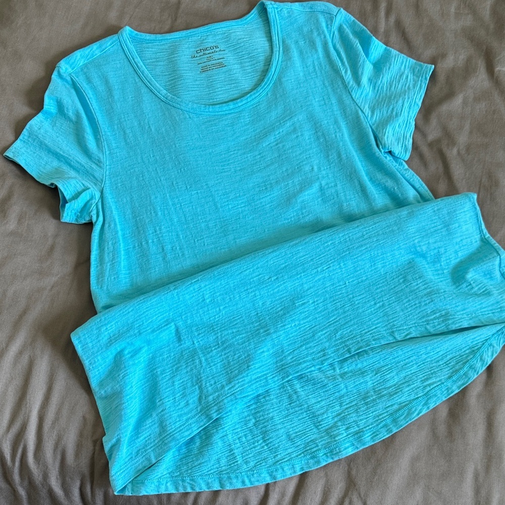 Chico's Vibrant Blue Short Sleeve Tee